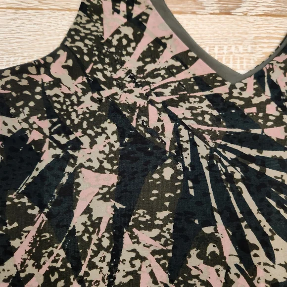 RW&CO. Black and Pink Patterned Tank Top - Picture 3 of 4